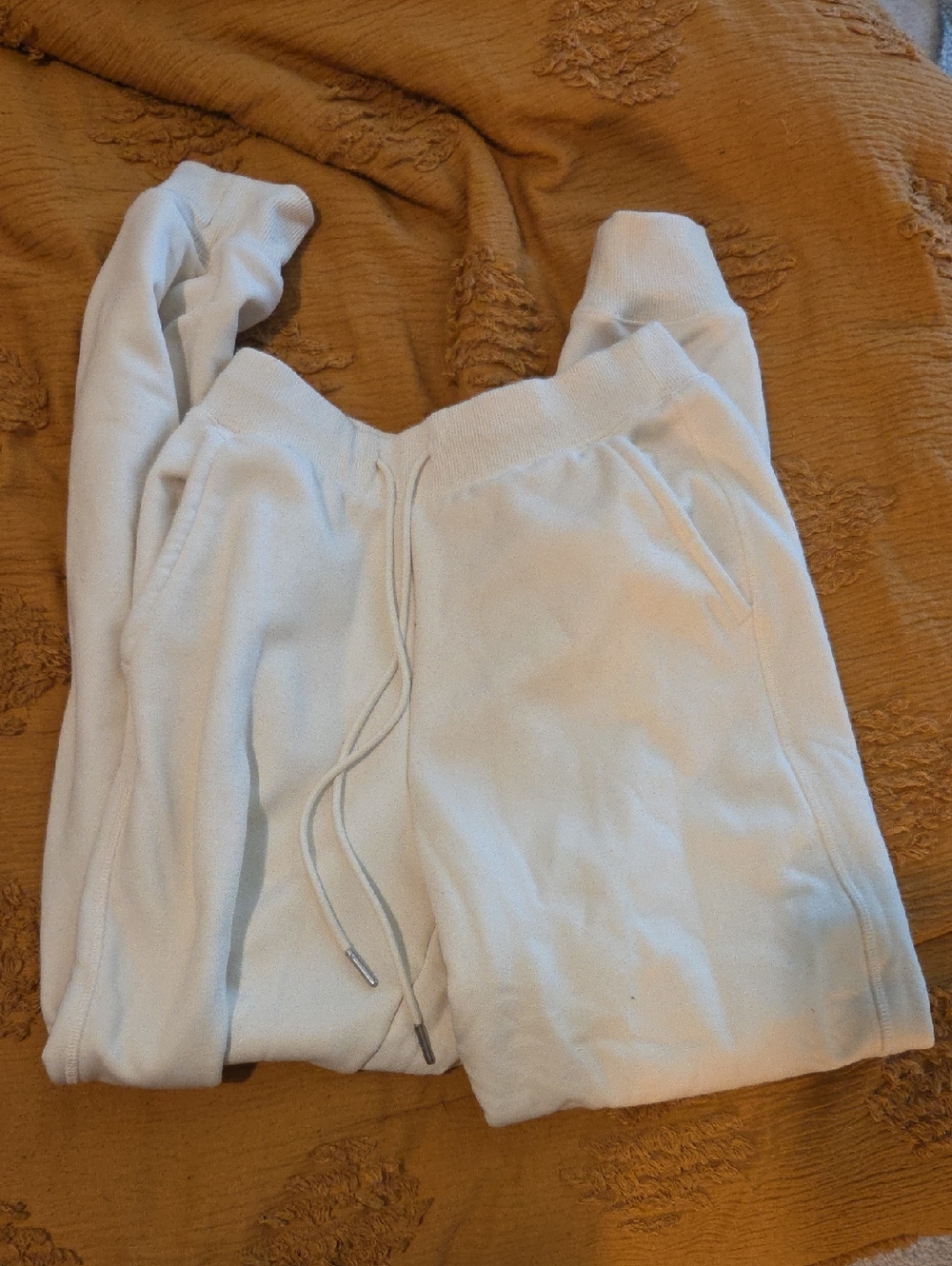 Uniqlo Ivory Sherpa-Lined Sweatpants
